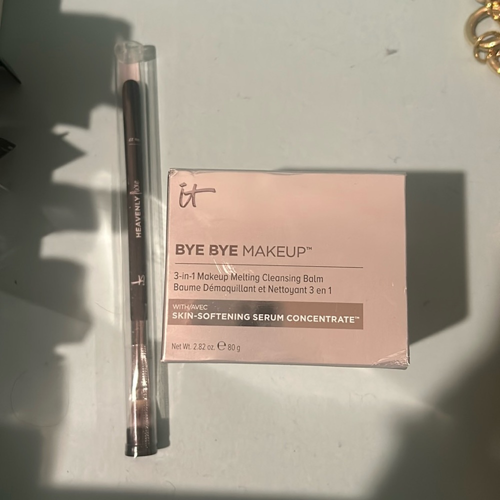 NEW it cosmetics bye bye makeup remover and no. 27 tapered eye shadow brush